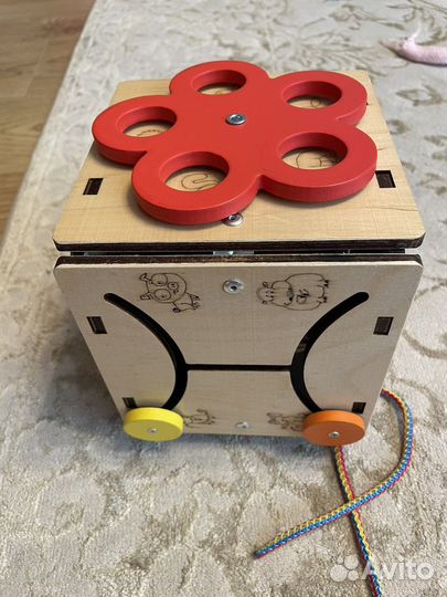 Бизиборд, бизикубик