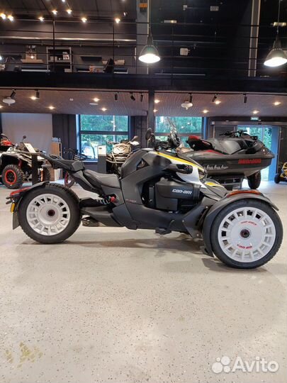 Новый трицикл BRP Can-Am On-Road Ryker Rally 2023