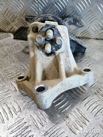 Опора, подушка кпп левая Солярис, Киа Рио 3