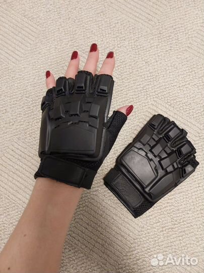 Защитные перчатки экипировочные