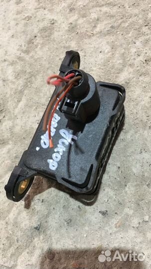 Датчик ускорения Volkswagen Touareg 1 7H0907652A