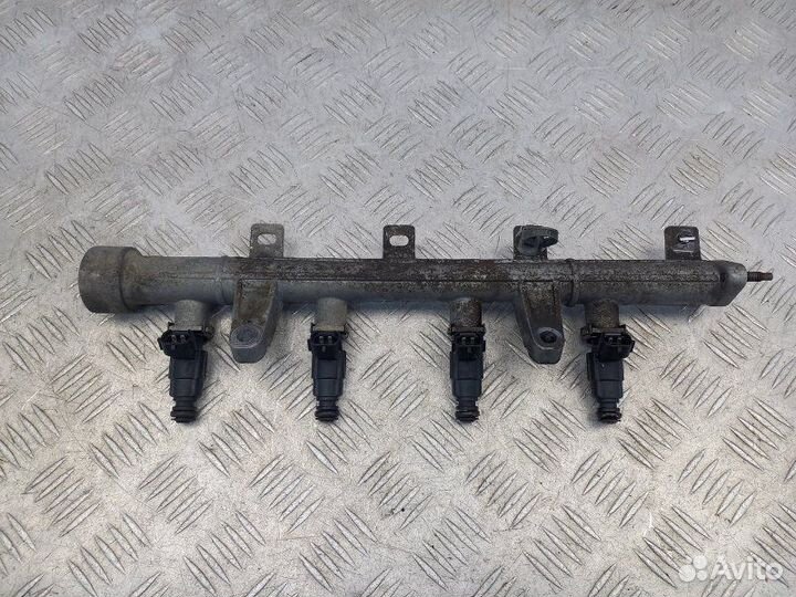 Рейка топливная (рампа) Hyundai Accent 2 1.5 G4EC