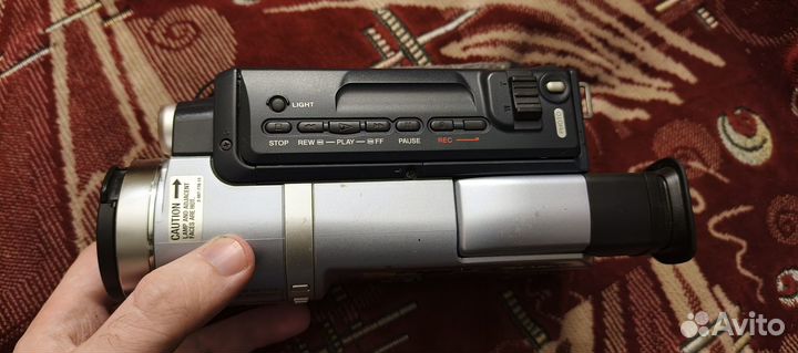 Видеокамера Digital8 - Sony DCR-TRV140E