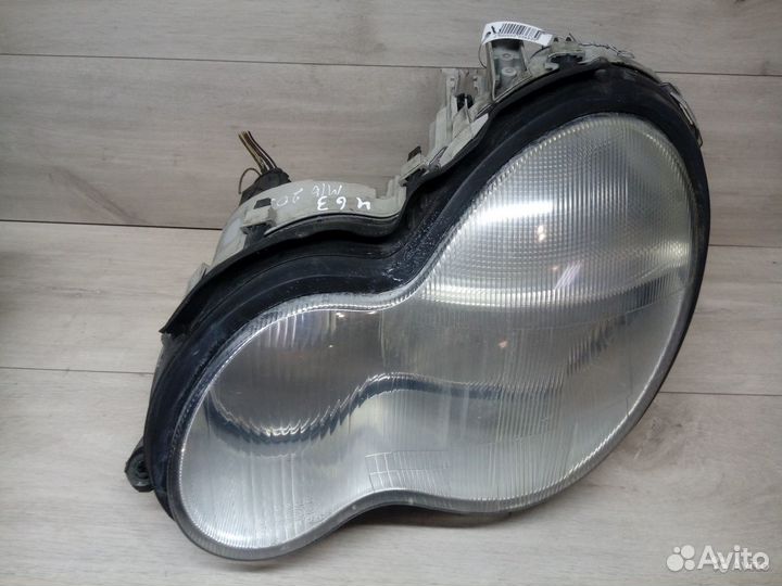 Фара передняя левая Mercedes w203