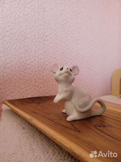 Статуэтка мышка