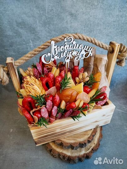 Съедобный колбасный мужской букет, ящик, подарок