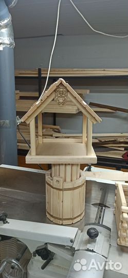 Кормушка для птиц из дерева