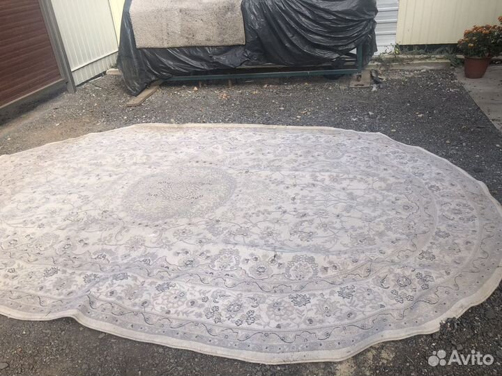 Ковер овальный