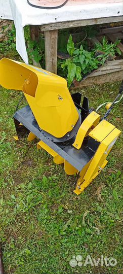Снегоуборочная приставка к мотоблоку
