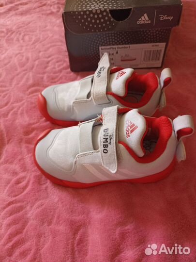 Кроссовки adidas