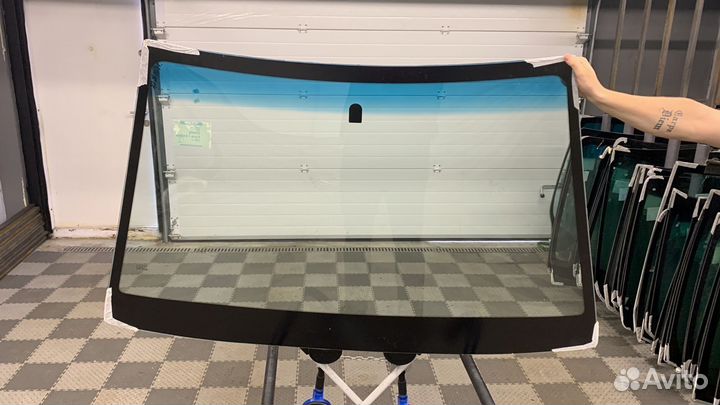 Лобовое стекло Чери Фора