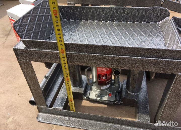 Эстакада домкрат для машины