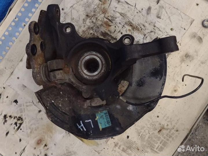 Кулак поворотный передний левый Hyundai Sonata YF