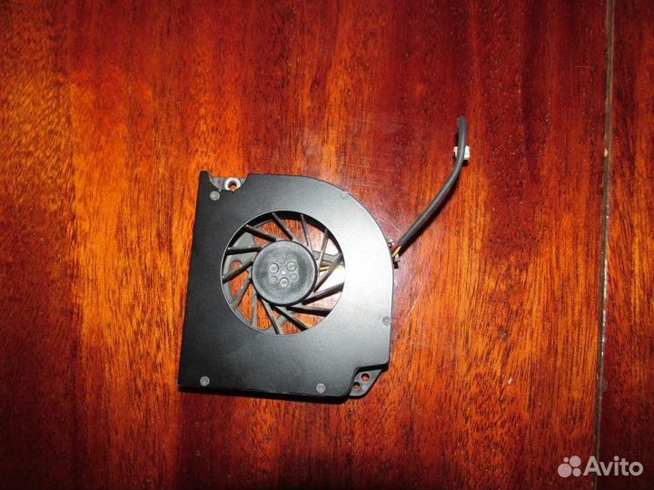 Вентилятор для ноутбука Dell Inspiron 1521