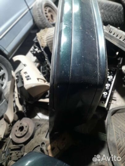 Бампер задний mitsubishi carisma