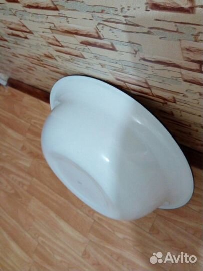 Новый таз, ящики для холодильника(б/у)