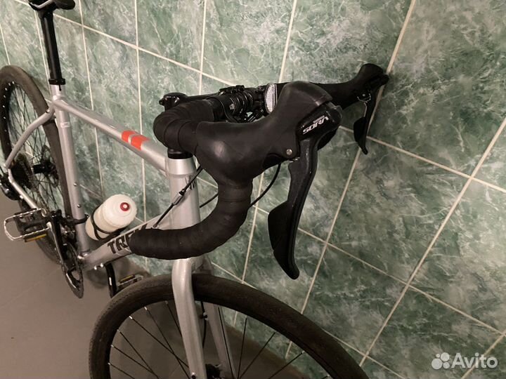 Велосипед бу гравел цыклокросс шоссе trek