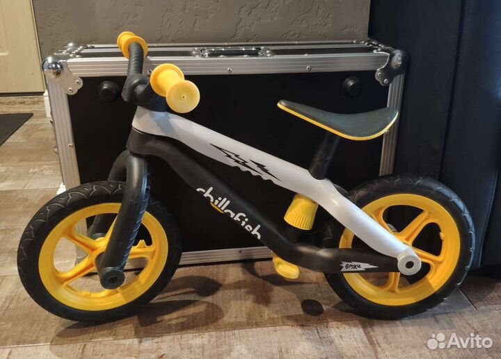 Беговел детский chillafish, радиус 12