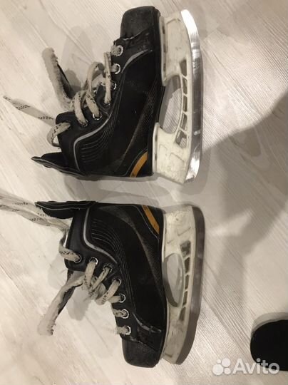 Хоккейные коньки bauer