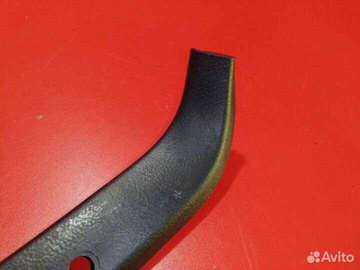 Обшивка двери багажника задняя левая Toyota