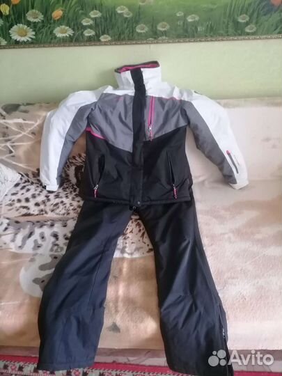 Горнолыжный костюм женский