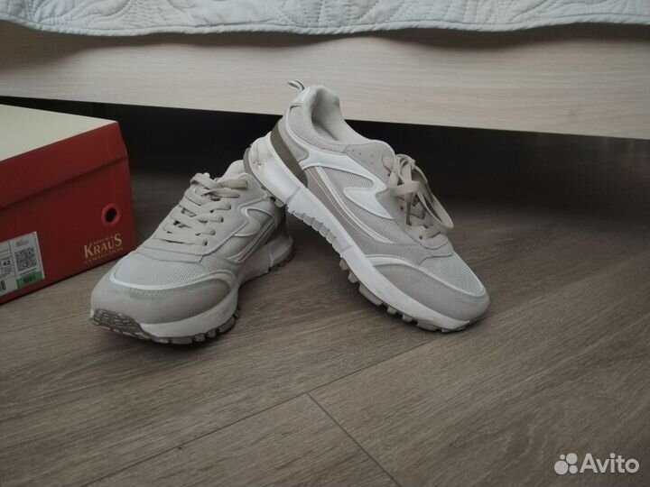 Кроссовки женские весна осень