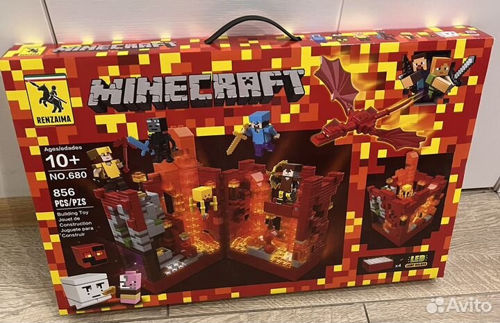 Конструктор Майнкрафт лего 680