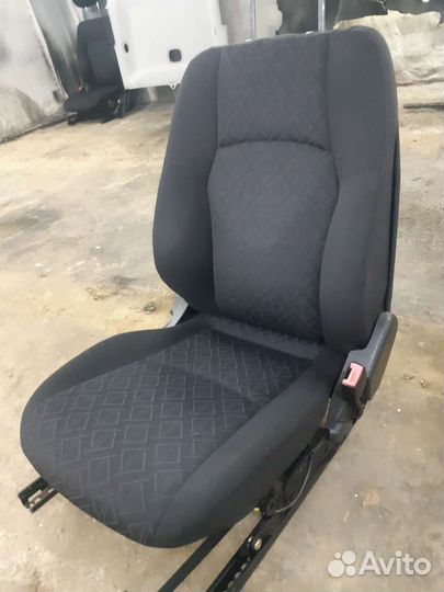 Сиденья Mercedes c 203