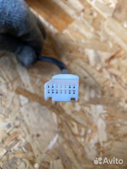 Зеркало правое электрическое Toyota Avensis