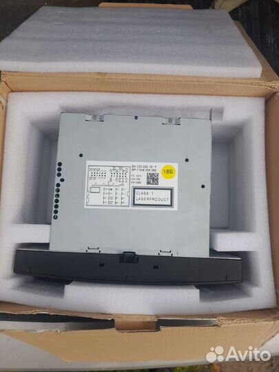 Штатная магнитофон Skoda Octavia