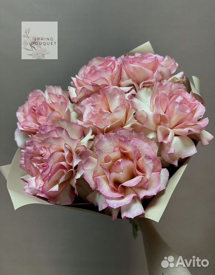 Букет пионовидные розы