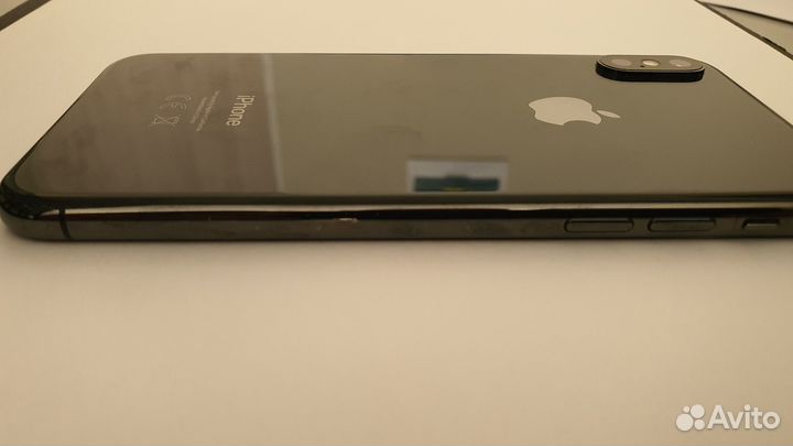 iPhone Xs, 64 ГБ