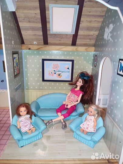 Домик кукольный для Barbie. С куклами и мебелью