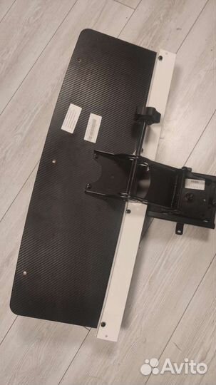 Выдвижная полка для клавиатуры и мышки