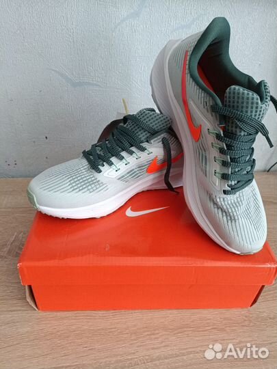 Кроссовки унисекс