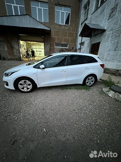 Kia Ceed 1.6 AT, 2016, 136 000 км