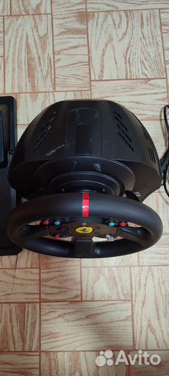 Продам thrustmaster t300