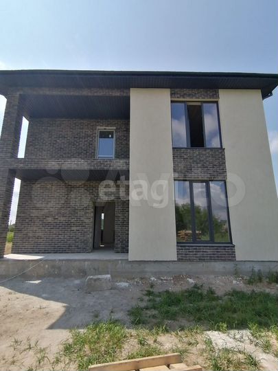 Коттедж 164 м² на участке 9 сот.