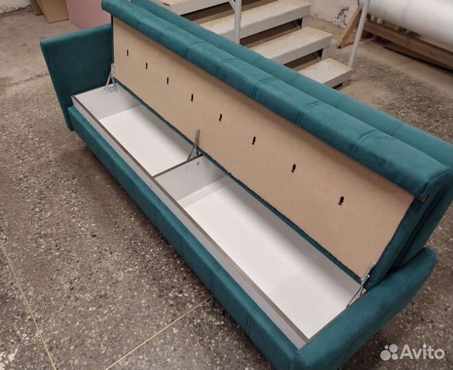 Кухонный диван в наличии 190