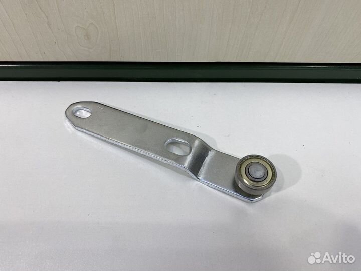 Ролик сдвижной двери Toyota Hiace / Regius Ace