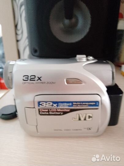 Видеокамера JVC mini dv