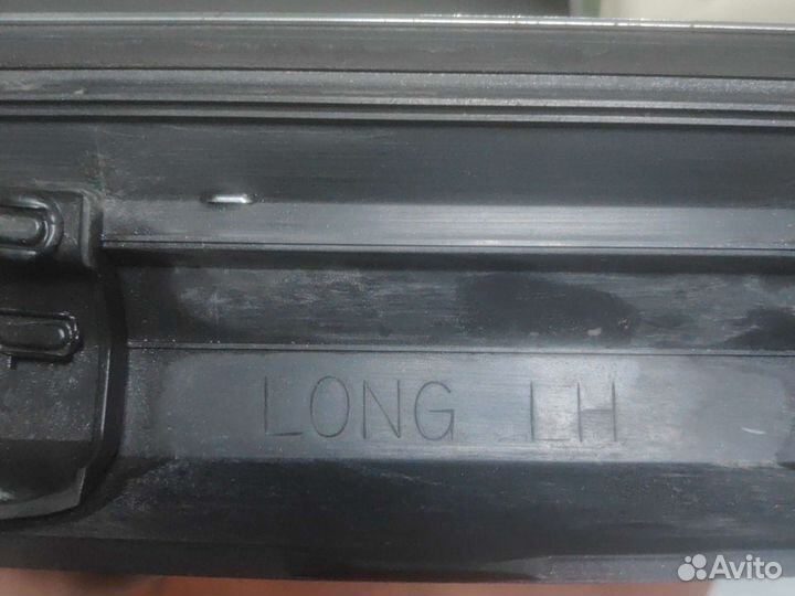 Молдинг задней левой двери Lexus LS600HL