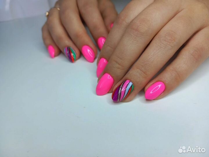 Маникюр и педикюр