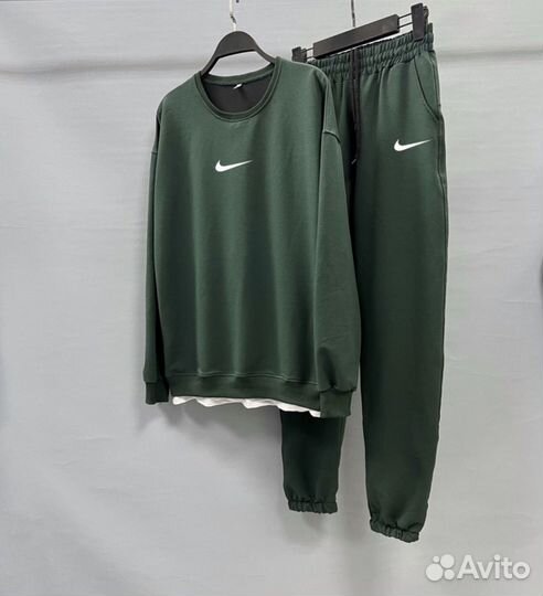 Мужской костюм Nike спортивный