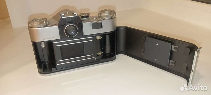 Плёночный фотоаппарат zenit-E