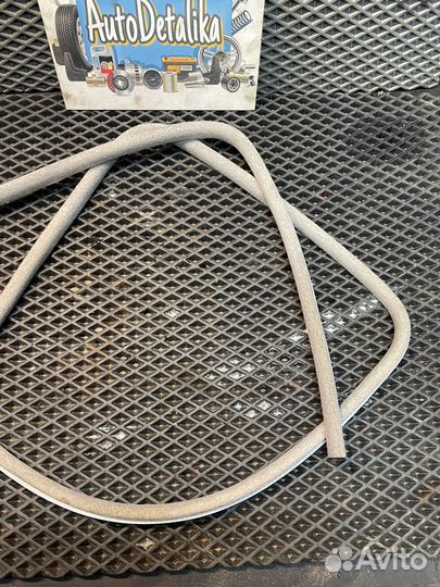 Уплотнитель люка салонный VW Passat B4