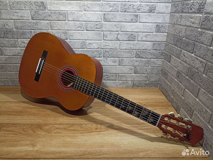 Гитара акустическая