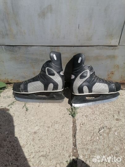 Коньки хоккейные