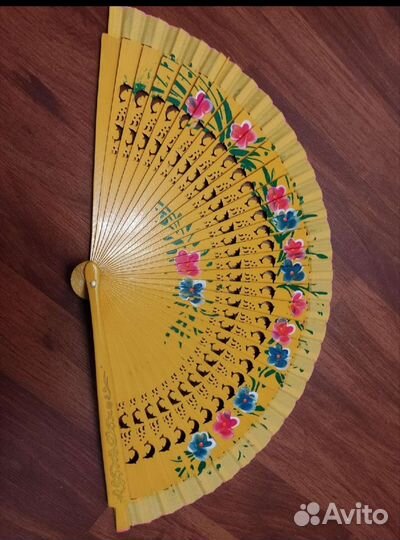 Веера для танцев фламенко жёлтый и голубой