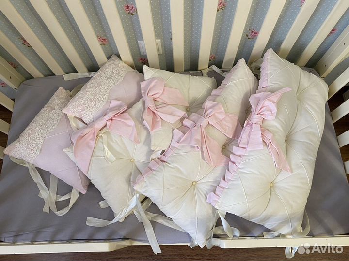 Бортики подушки в кроватку